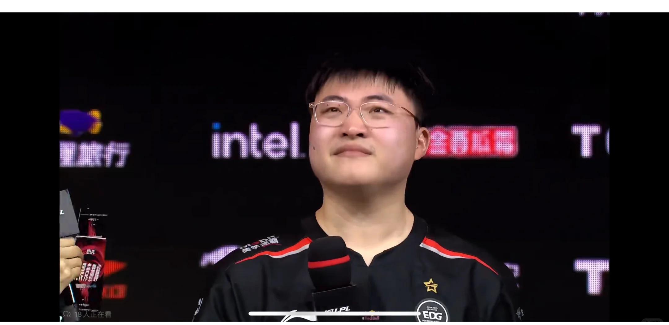 Uzi连续二十场比赛得分超过晋级下一阶段，皇家马德里不断突破！赢得满堂喝彩的简单介绍