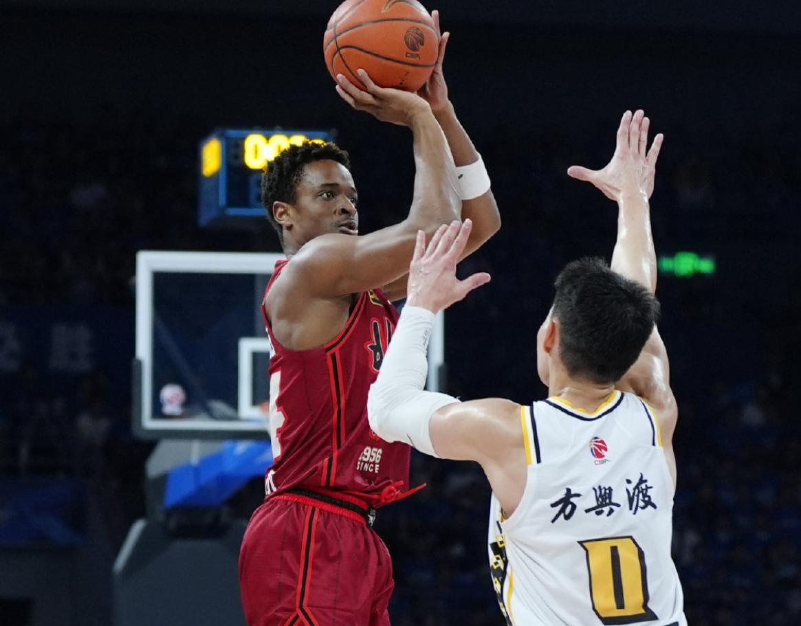 今晨德甲焦点战,广厦男篮完成体检,球迷炸锅,赛程密集仍需轮换的简单介绍 今晨德甲焦点战,广厦男篮完成体检,球迷炸锅,赛程密集仍需轮换的简单介绍